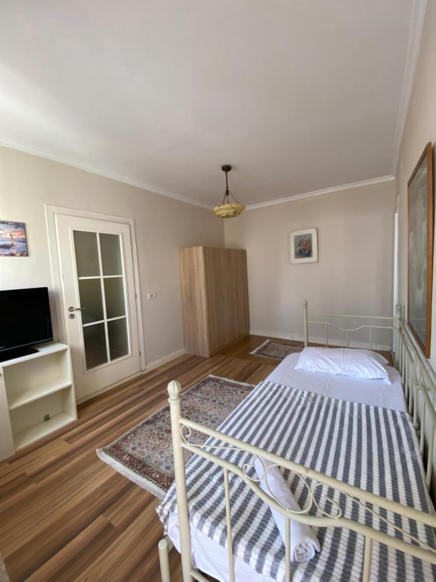 Center Penthouse Appartamento Tirana