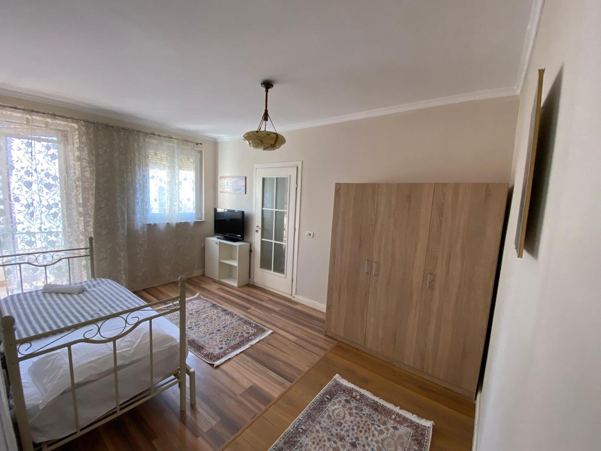 Center Penthouse Appartamento Tirana
