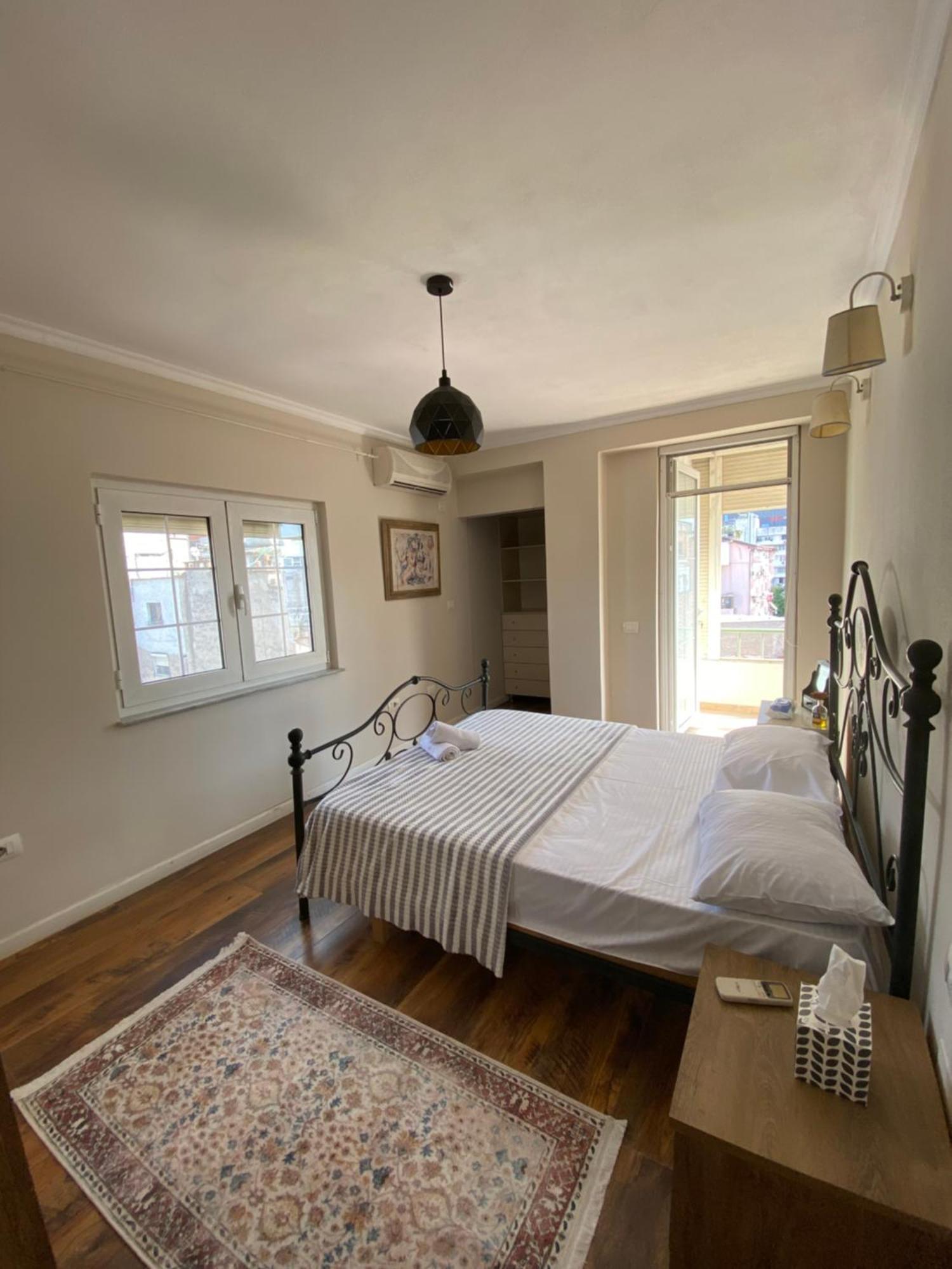 Center Penthouse Appartamento Tirana
