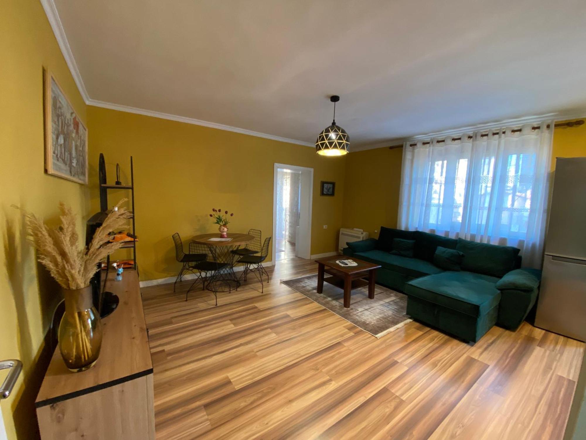 Apartment Center Penthouse Tirana